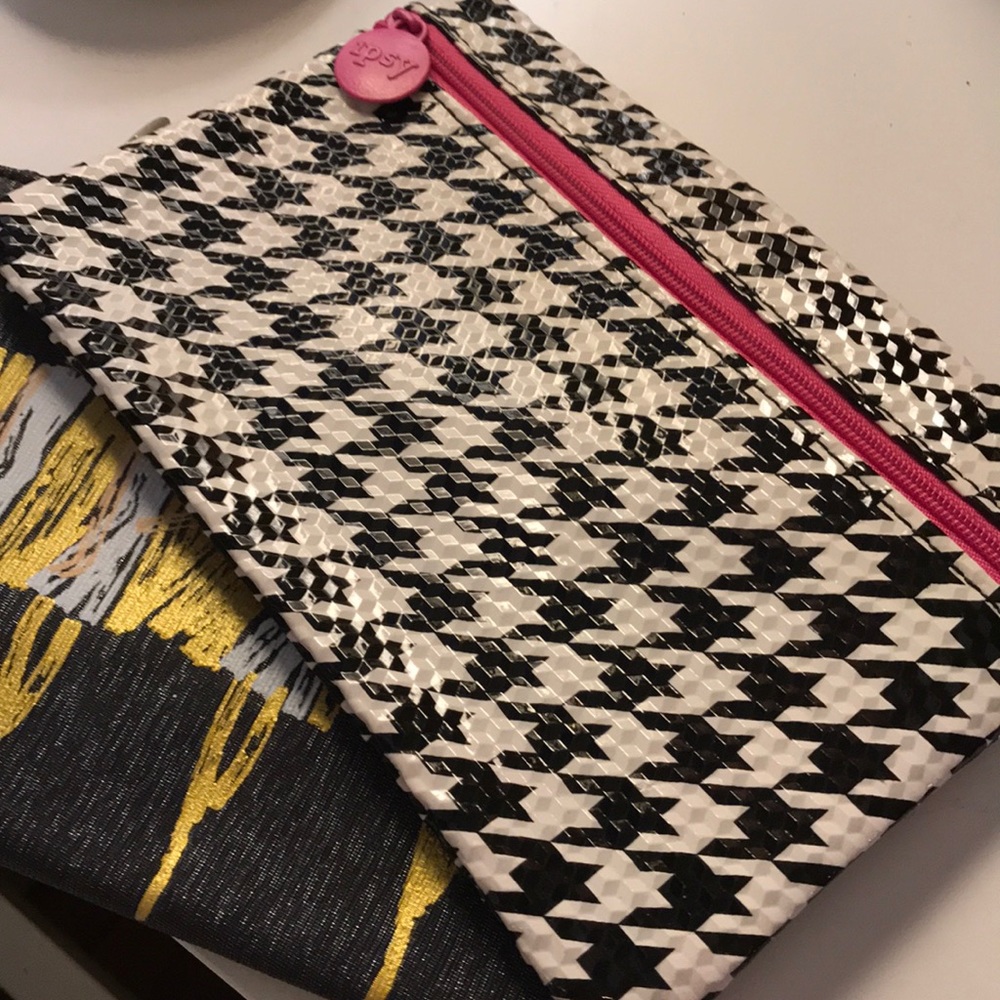 Set of 2 makeup bags